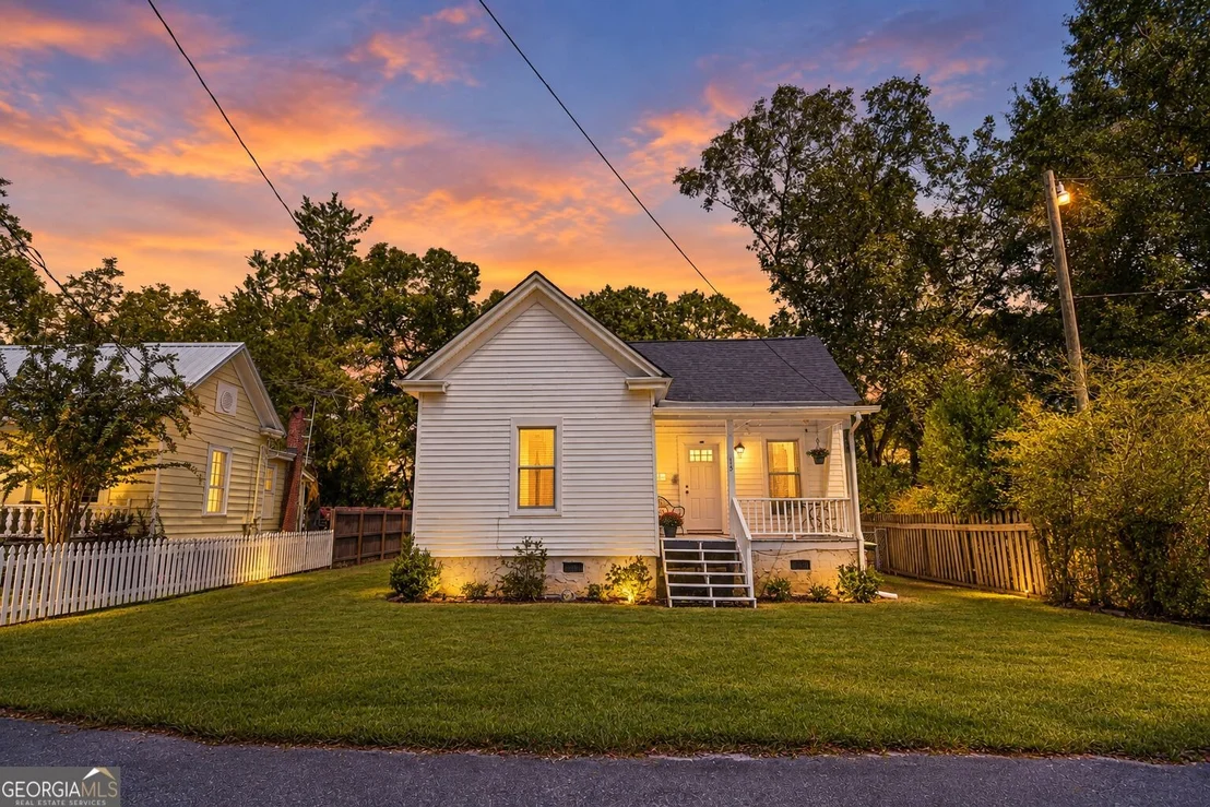 Photo of 115 Lamar Street