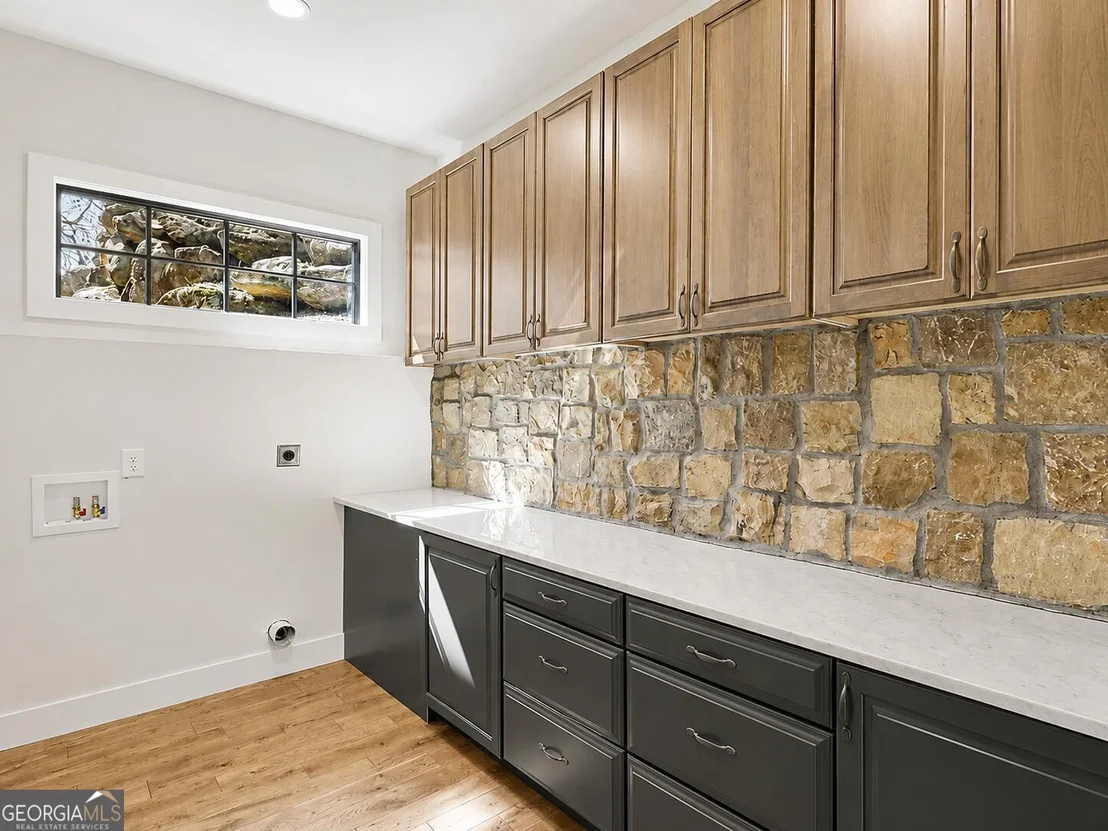 Photo of 416 Winding Trail