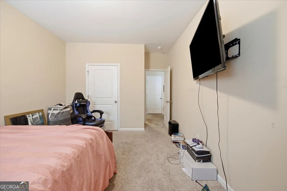 Photo of 1126 Paramount Drive