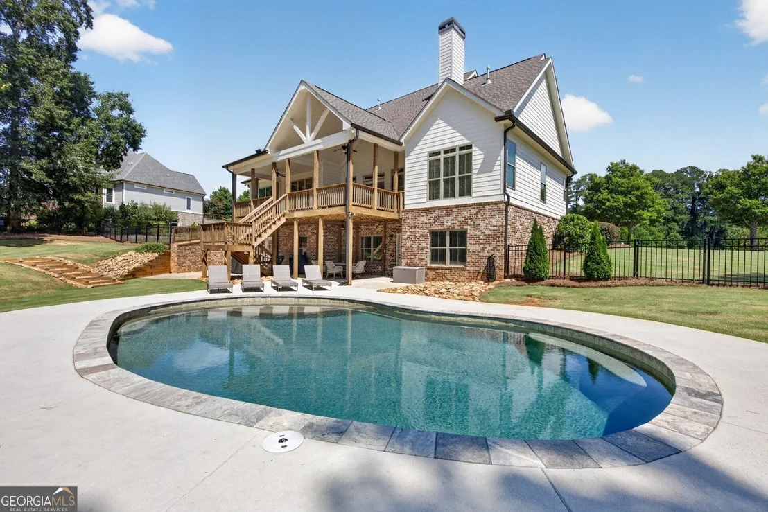 Photo of 417 Fox Valley Drive