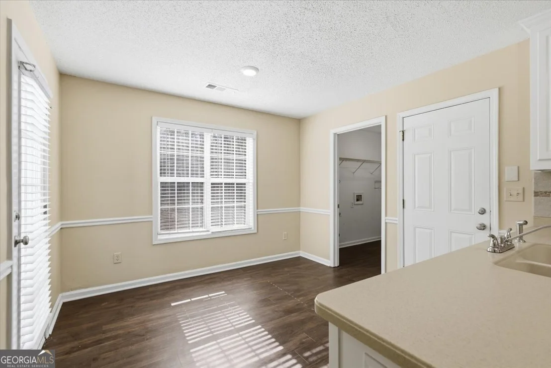 Photo of 1319 Vine Circle
