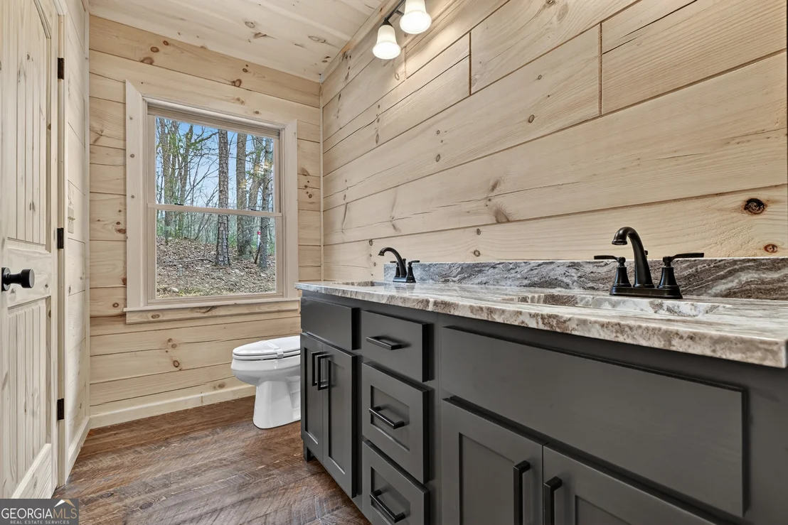 Photo of 962 Maggie Chapman Road