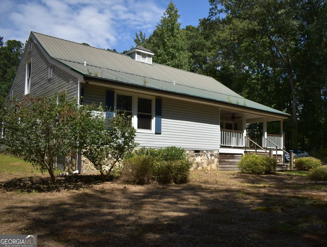 Photo of 1726 Highway 81 W