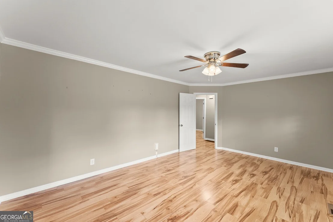 Photo of 47 Cherokee Boulevard