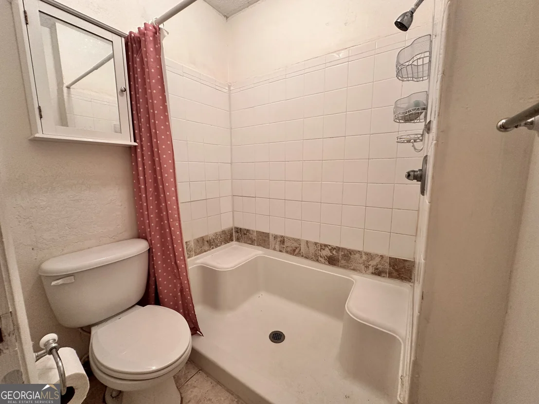 Photo of 6009 James Street