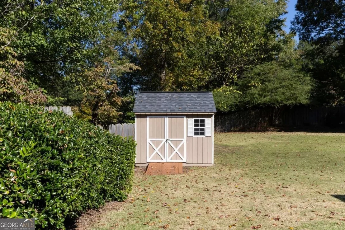 Photo of 461 Highview Drive SE