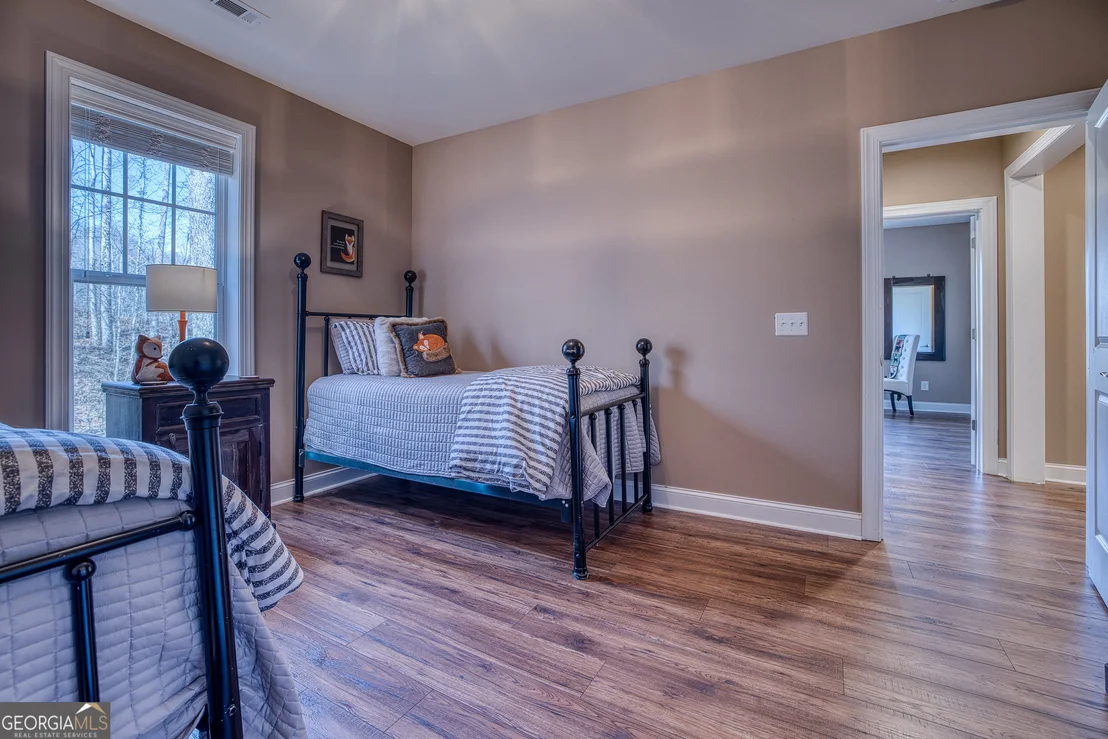 Photo of 112 Springhill Lane