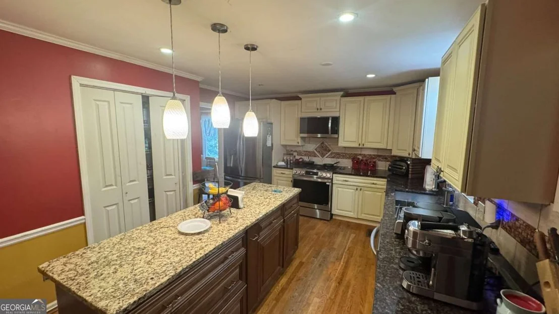 Photo of 4291 Farmbrook Lane NE