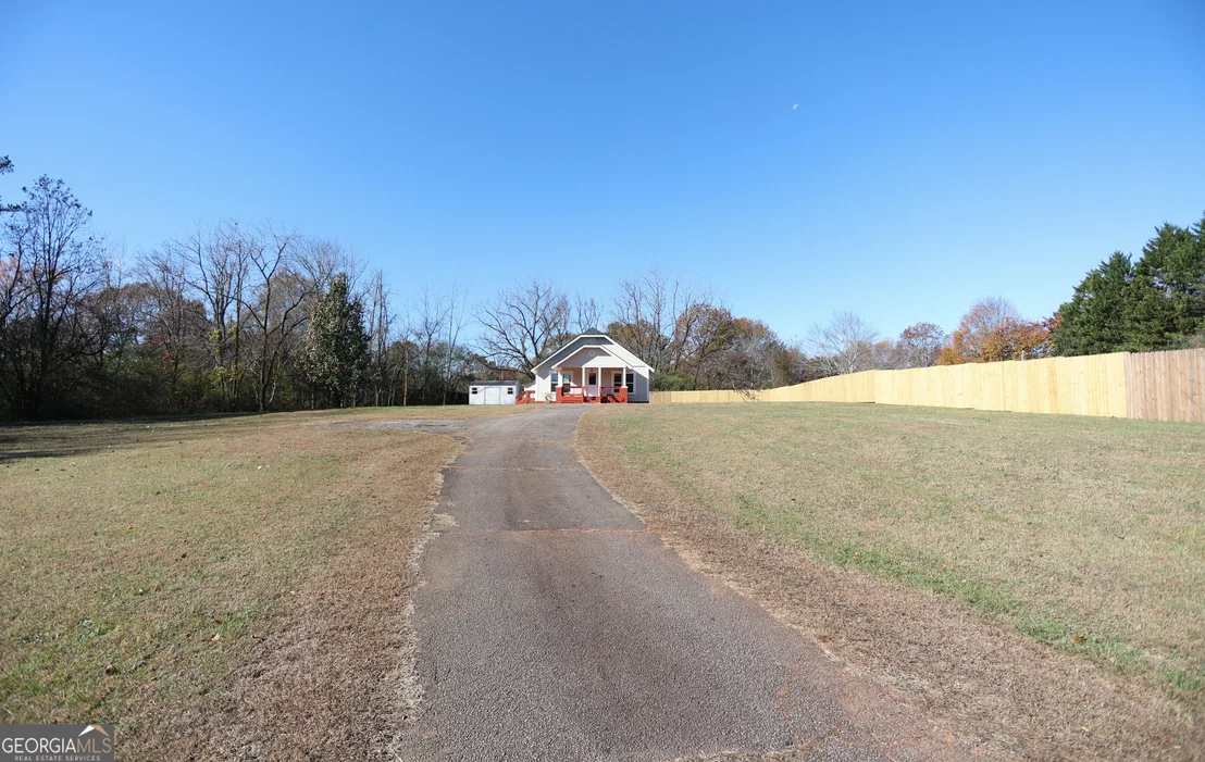 Photo of 1045 Fairview School Road
