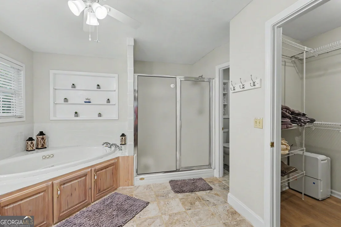 Photo of 5637 Murray Cove Road