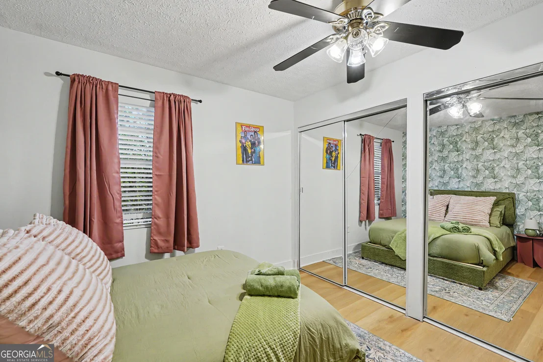Photo of 200 Melrose Place