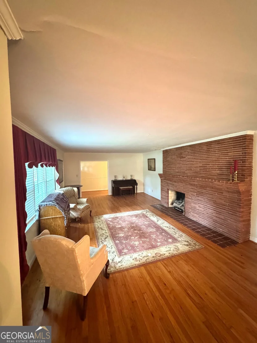 Photo of 17 Deforest Avenue