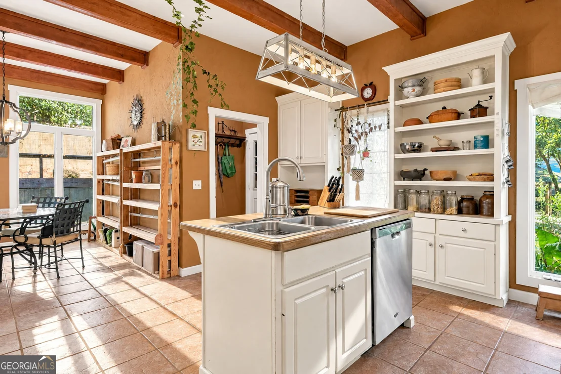 Photo of 3601 Lakeview Drive