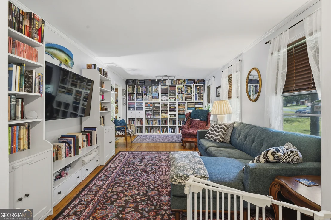 Photo of 1179 Matthews Place