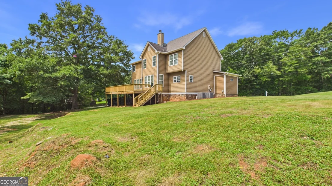 Photo of 450 E End Road