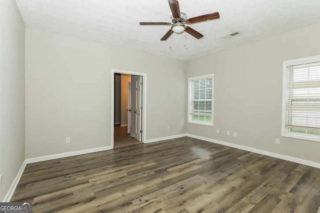 Photo of 1055 Maple Leaf Drive