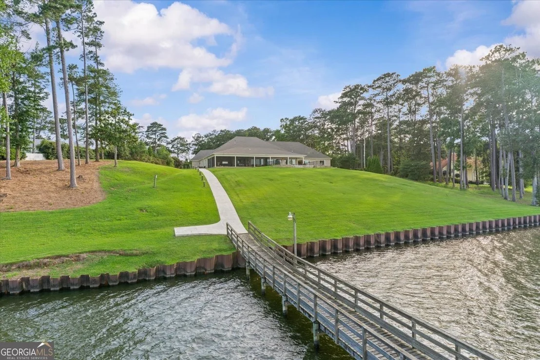 Photo of 208 MERION Drive