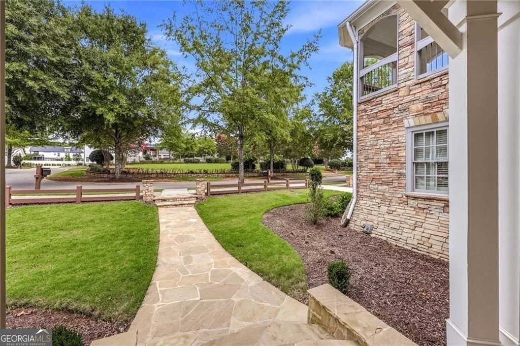 Photo of 6756 Hedge Row Lane