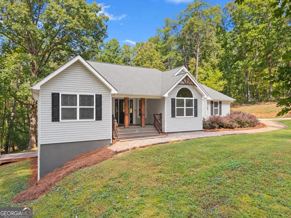 Photo of 227 Clarkesville Heights Drive
