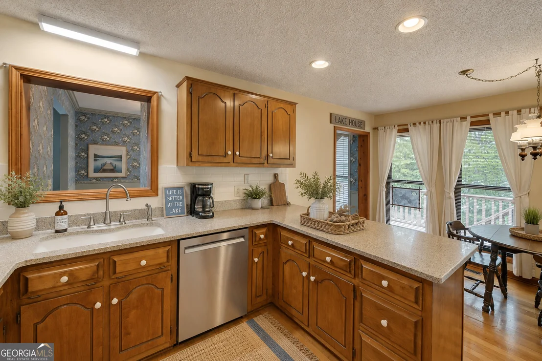 Photo of 371 Shorewood Circle