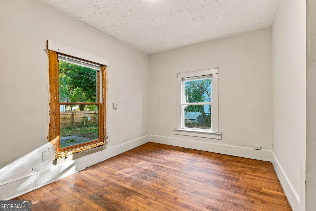 Photo of 5908 Wall Street