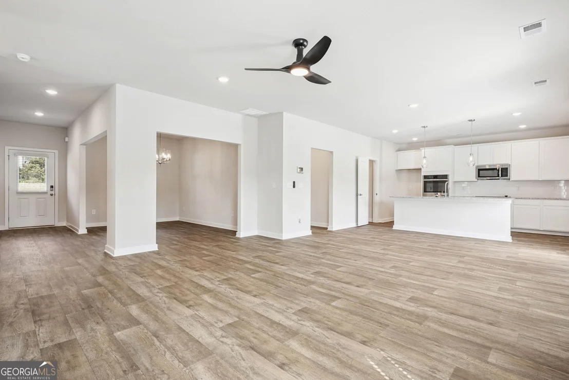 Photo of 470 ORWELL Drive