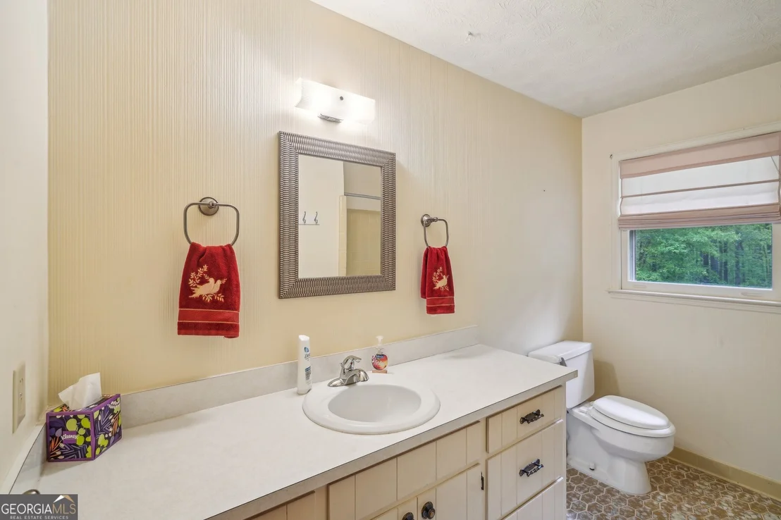 Photo of 8540 Ridge Road