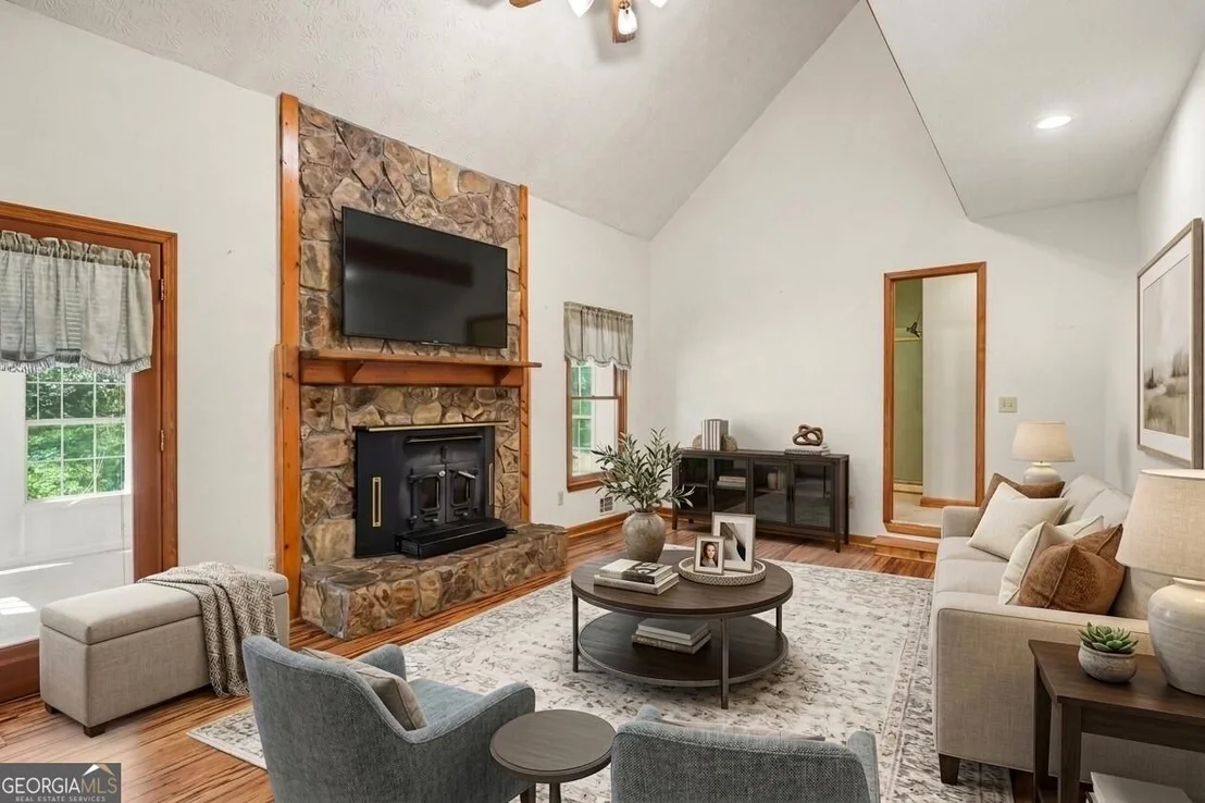 Photo of 948 Hightower Trail