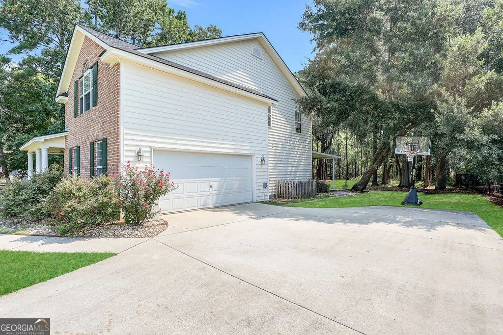 Photo of 210 Brown Thrush Road