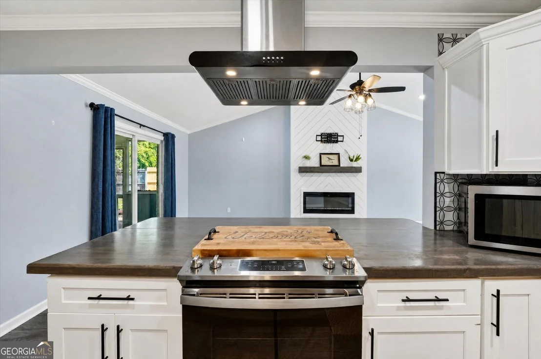 Photo of 214 Jefferson Circle SE