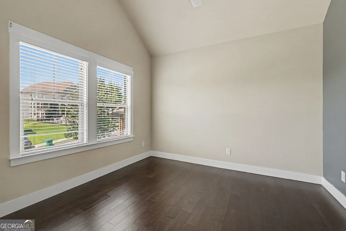 Photo of 411 Ridgeway Lane
