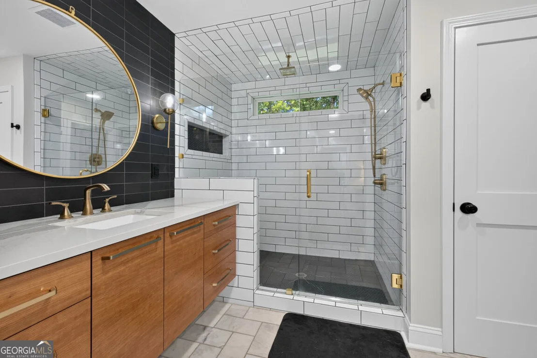 Photo of 327 Dickson Drive