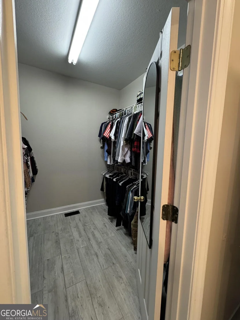 Photo of 2458 Post Road