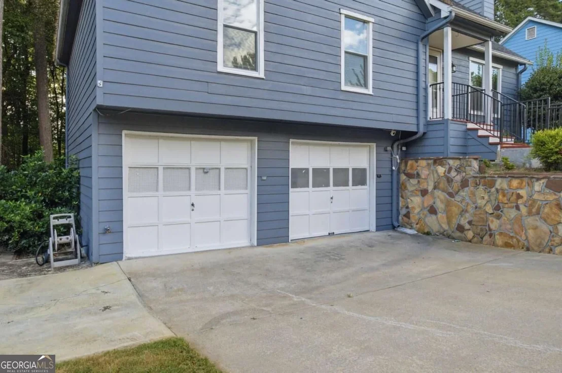 Photo of 115 Aztec Way SE