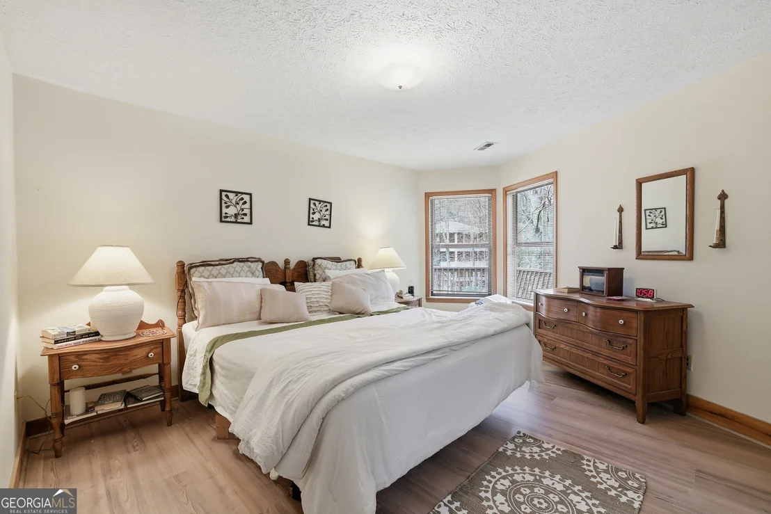 Photo of 578 Saddleback Circle