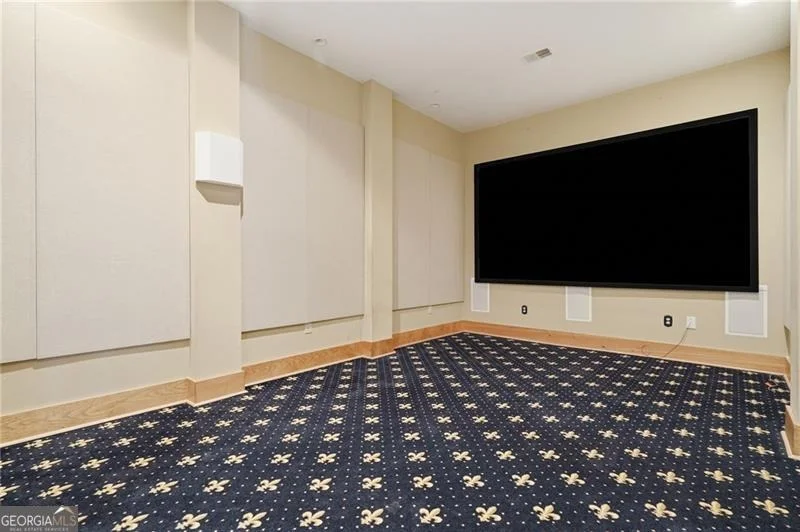 Photo of 861 Summit Drive