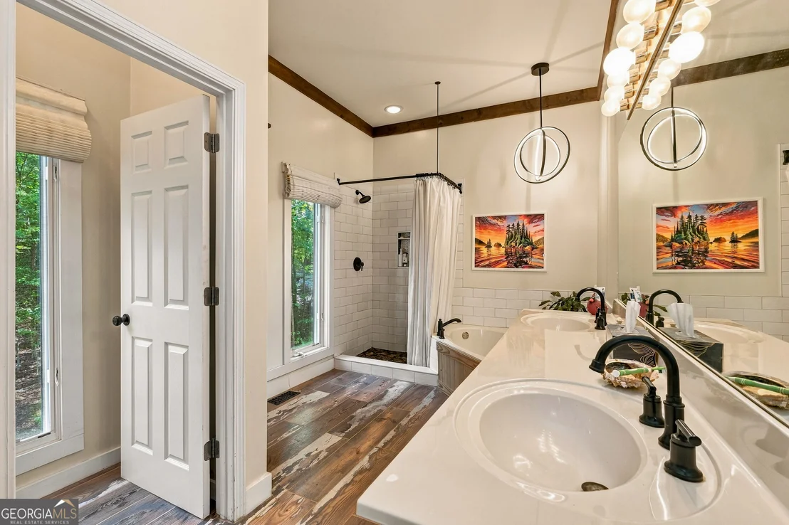 Photo of 3601 Lakeview Drive