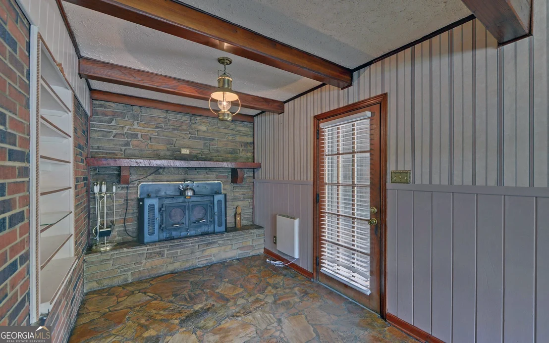 Photo of 211 Hilltop Lane