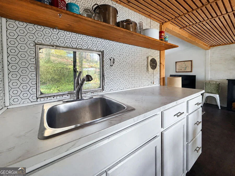 Photo of 332 Addis Circle