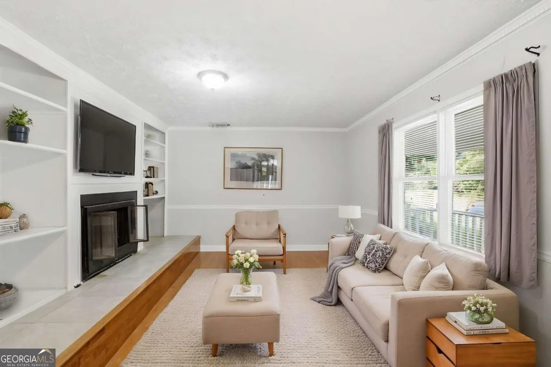 Photo of 2671 Pine Log Way