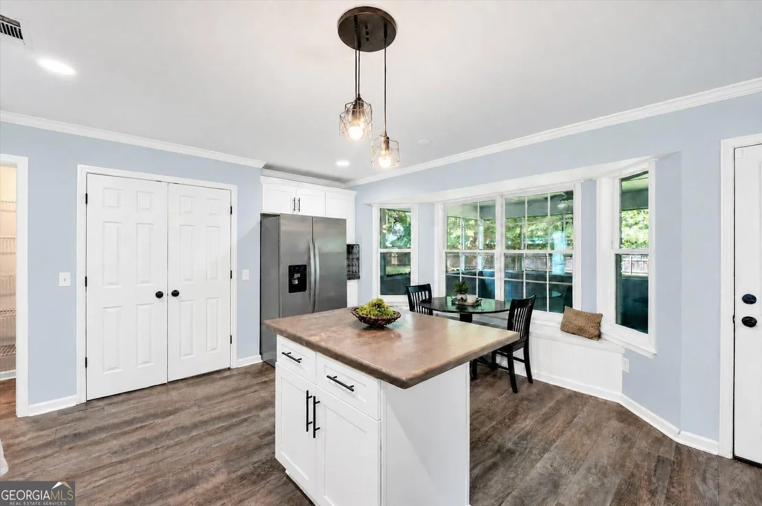 Photo of 214 Jefferson Circle SE