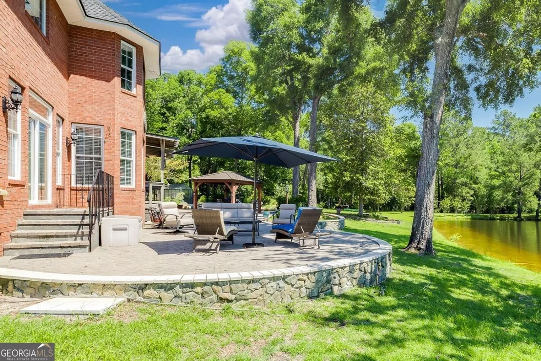 Photo of 152 Cambridge Drive