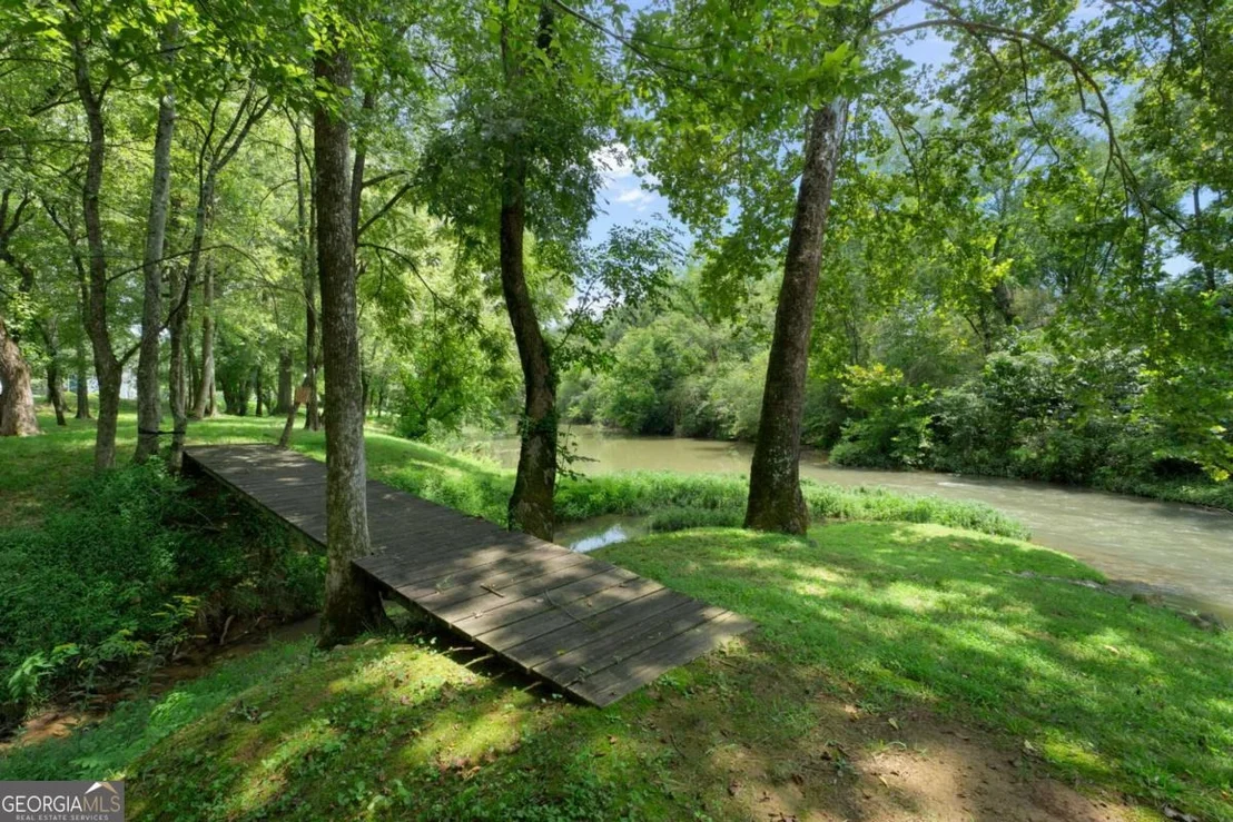 Photo of 2059 Cave Spring Road