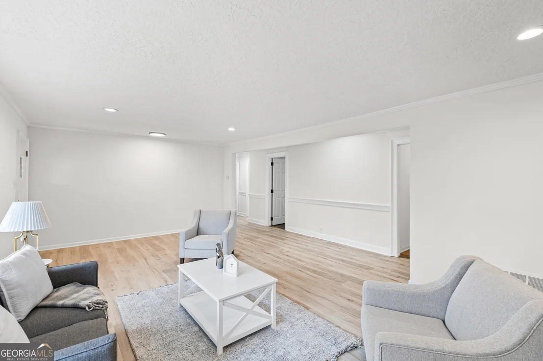 Photo of 3120 Edinburgh Drive