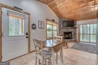 Photo of 124 Lakeside Estates Drive