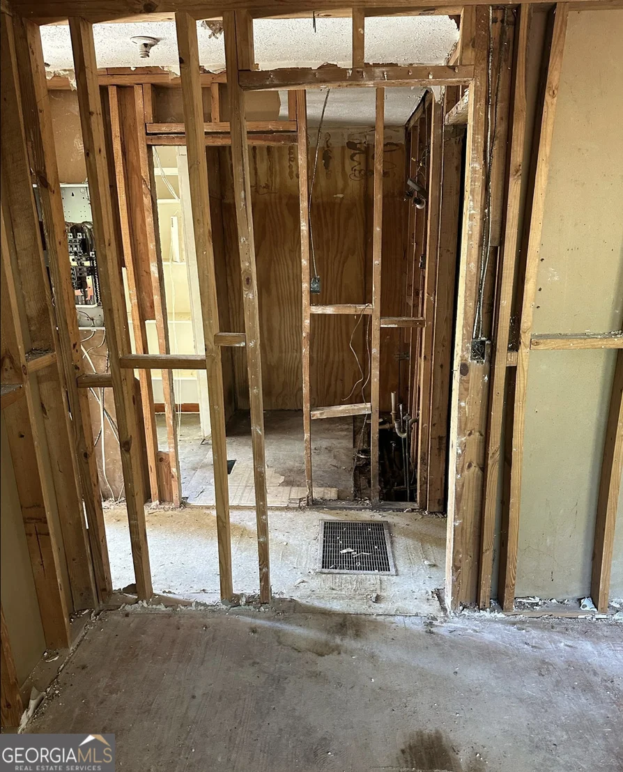 Photo of 1099 Warren Drive