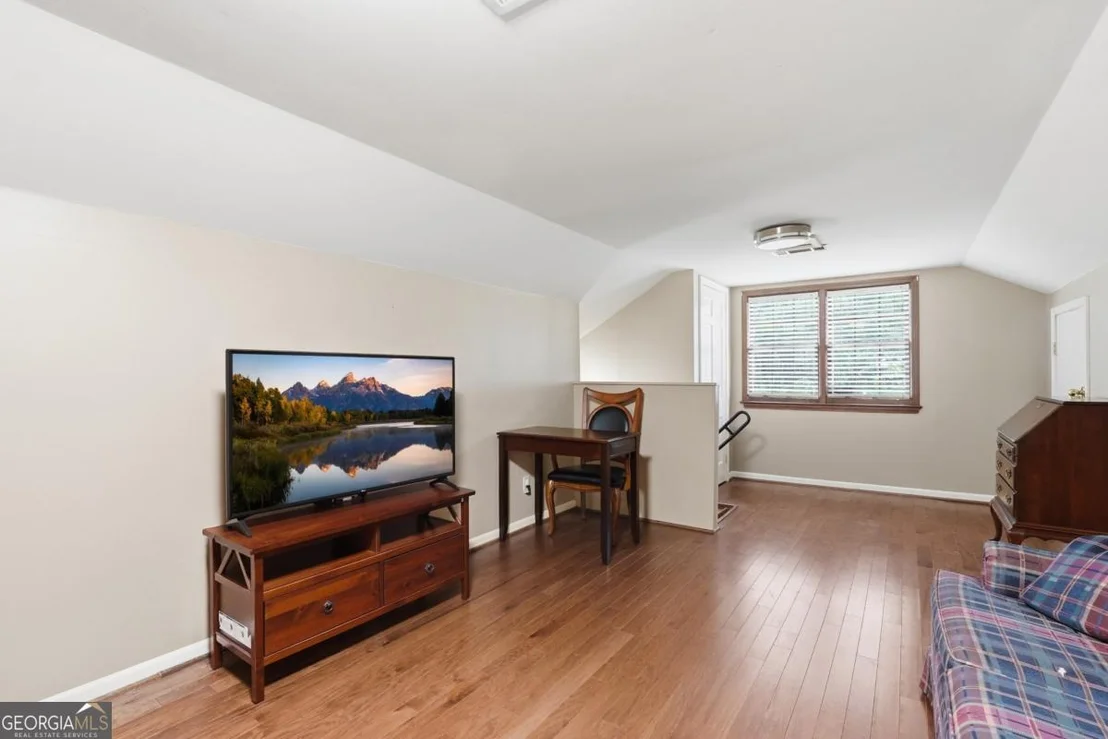 Photo of 3248 Hunterdon Way SE