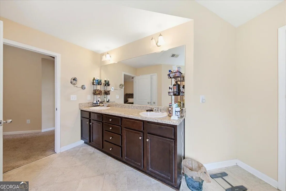 Photo of 1126 Paramount Drive