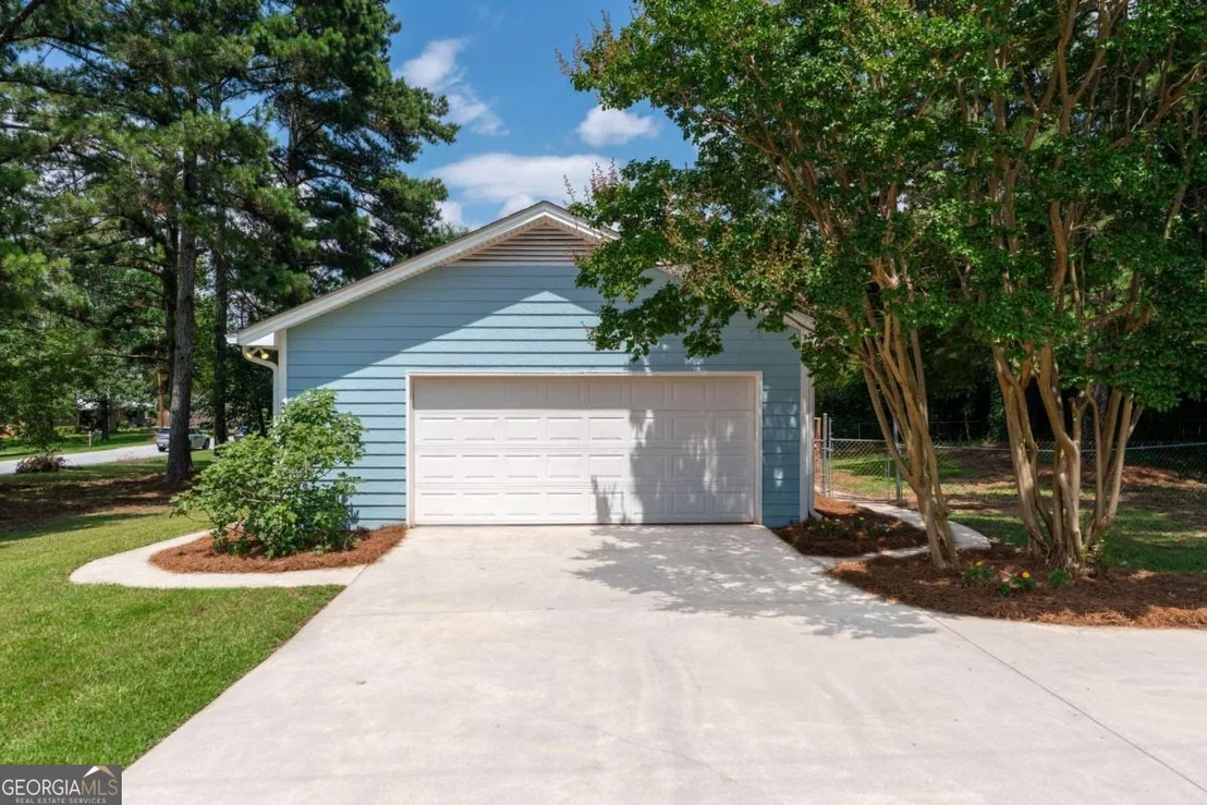 Photo of 300 Fairway Drive
