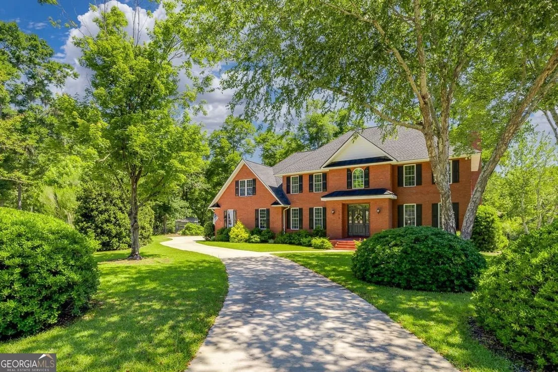 Photo of 152 Cambridge Drive